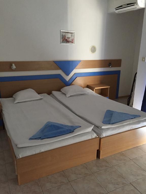 Elvira Hotel 拉夫达 外观 照片