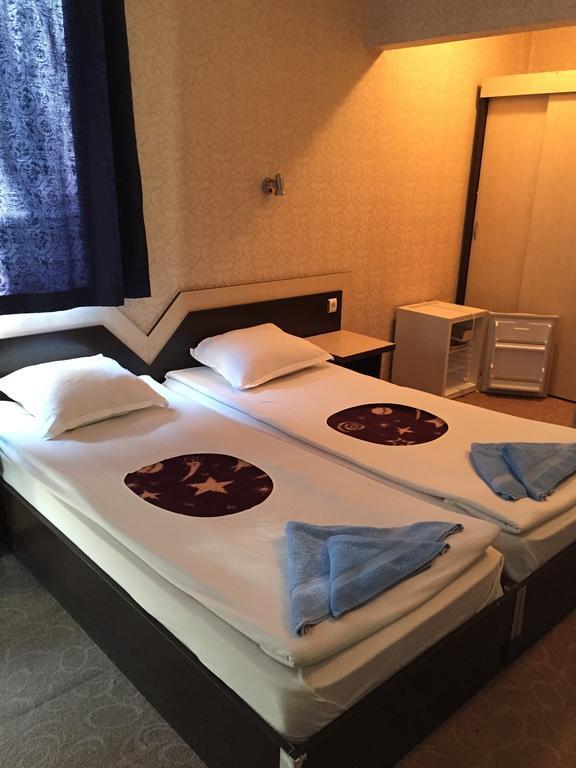 Elvira Hotel 拉夫达 客房 照片
