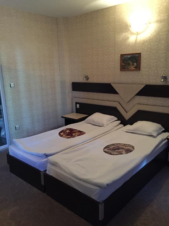 Elvira Hotel 拉夫达 客房 照片